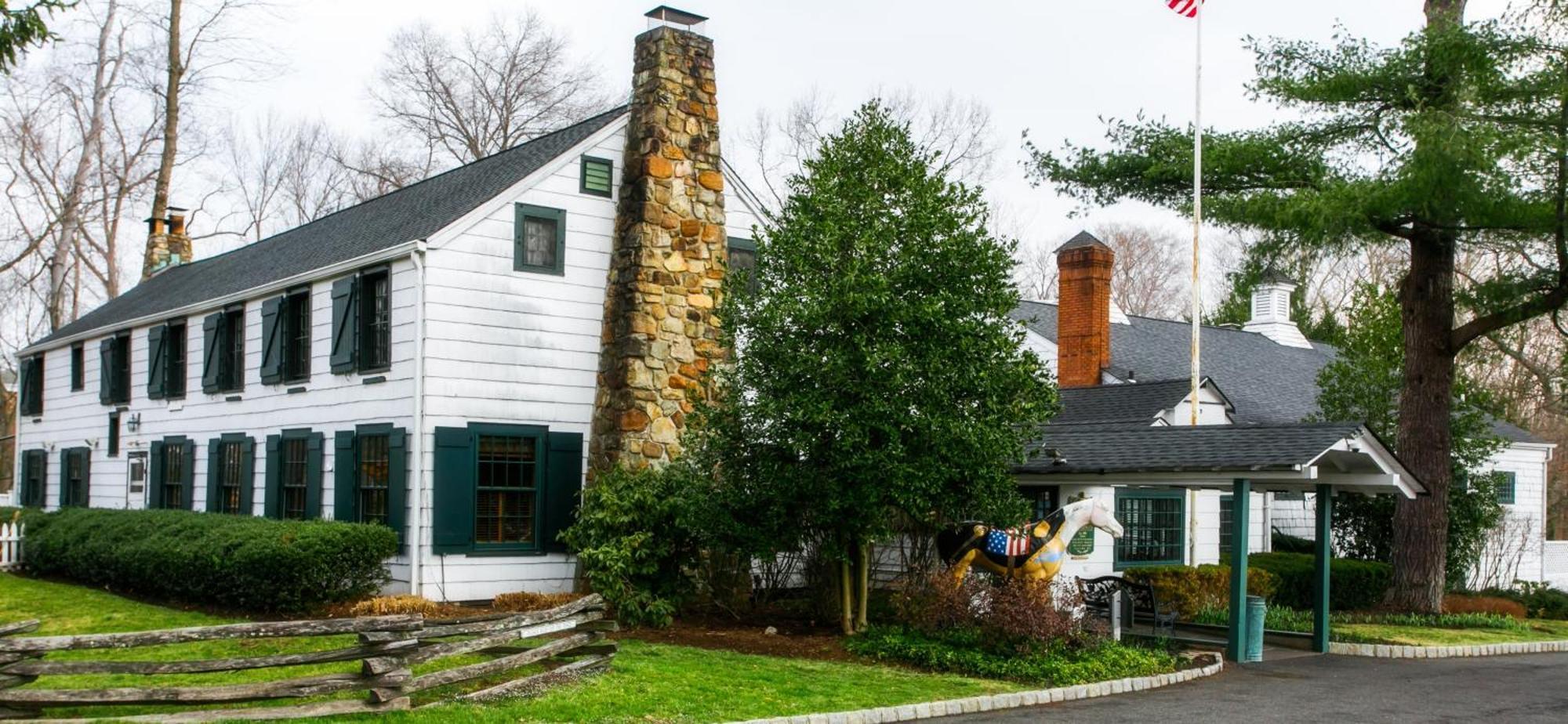 The Olde Mill Inn Basking Ridge Exterior photo