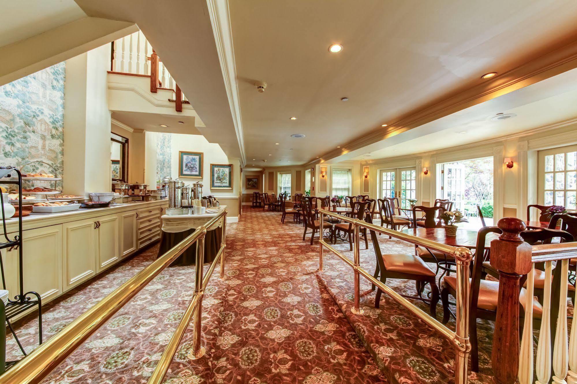 The Olde Mill Inn Basking Ridge Exterior photo